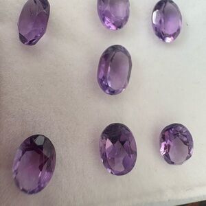 7 piece Elegant Purple Gemstone  NATURAL AMETHYST GEMSTONES 5,16CT
